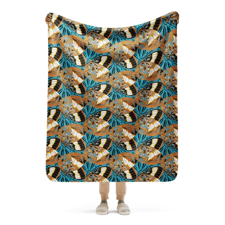 "Mariposa" Sherpa Blanket - Image 3